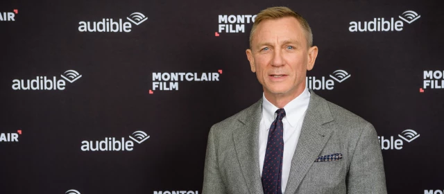 Daniel Craig